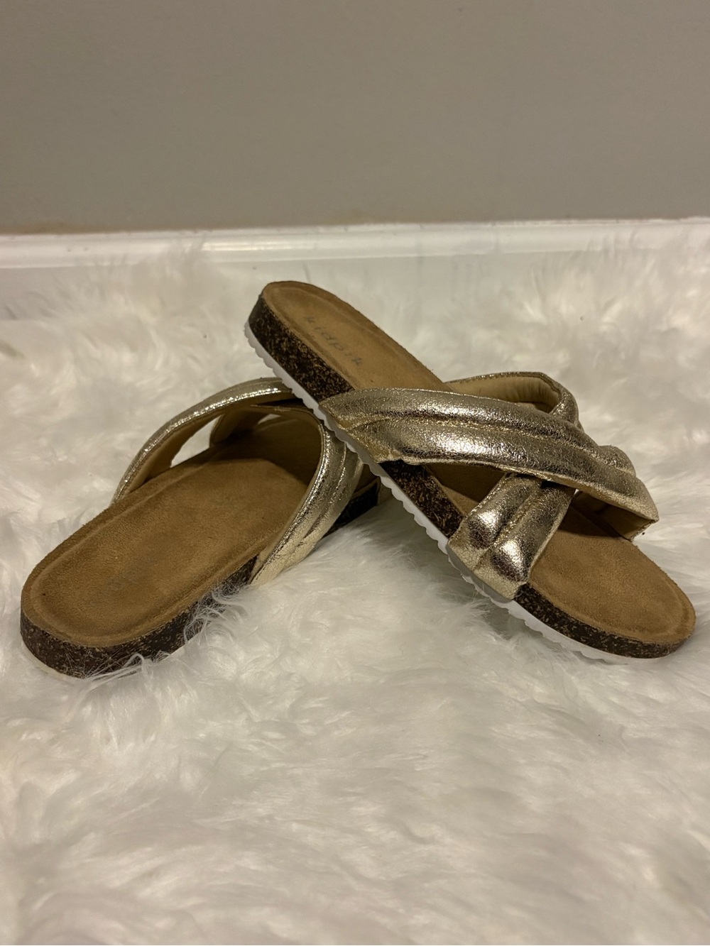 kidpik Metallic Gold Cross-Over Slide Sandals